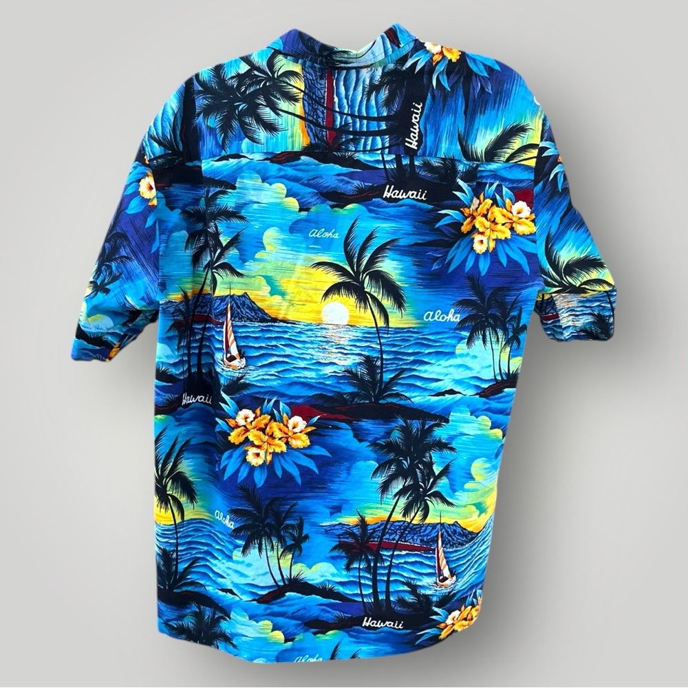 Royal Creations Hawaii Hawaiian Aloha Shirt with Palm Tree and Ocean Print - Picture 2 of 9